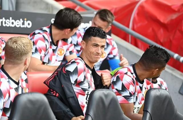 app下载-费迪南德:C罗打替补肯定生气,他从不相信自己有错